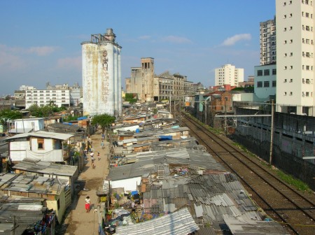 favela_trem